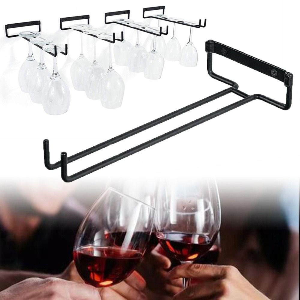 Home Bar Setup - An der Wand montierter Stielglashalter für